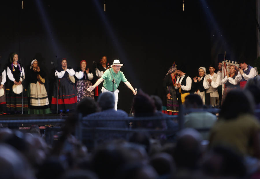 El piragüista olímpico se agarró al micrófono con un inmenso agradecimiento en la garganta y una expresiva y expresa invitación a la fiesta