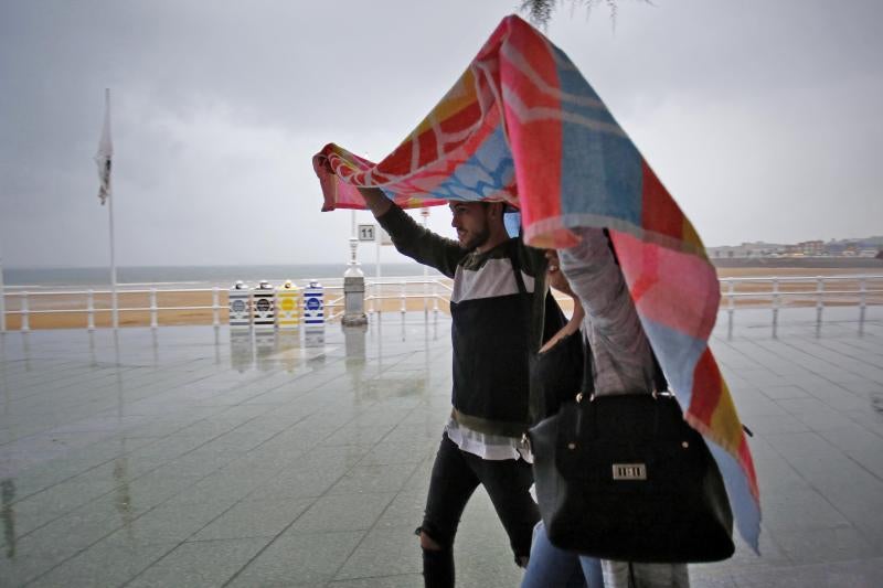 Solo dos días después de dejar atrás la ola de calor, Asturias está en aviso amarillo por fuertes lluvias que afectarán, sobre todo, al litoral y área suroccidental.