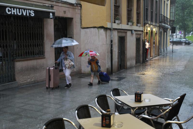 Solo dos días después de dejar atrás la ola de calor, Asturias está en aviso amarillo por fuertes lluvias que afectarán, sobre todo, al litoral y área suroccidental.