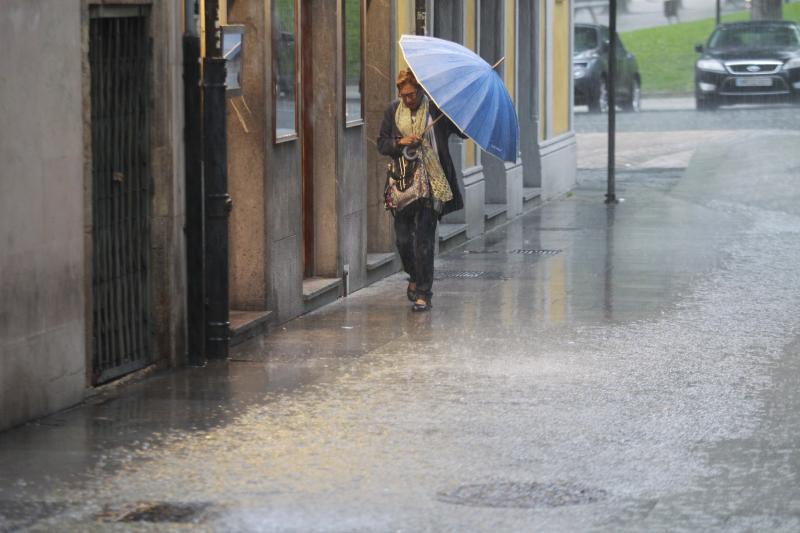 Solo dos días después de dejar atrás la ola de calor, Asturias está en aviso amarillo por fuertes lluvias que afectarán, sobre todo, al litoral y área suroccidental.