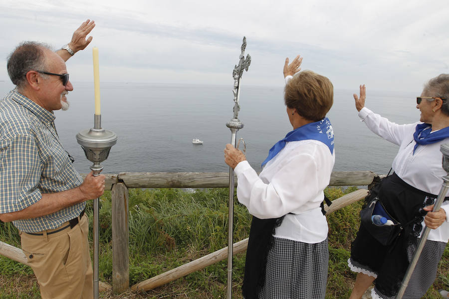 Un año más, y como manda la tradición, los vecinos de La Providencia honraron a su patrón con una particular procesión por mar y tierra