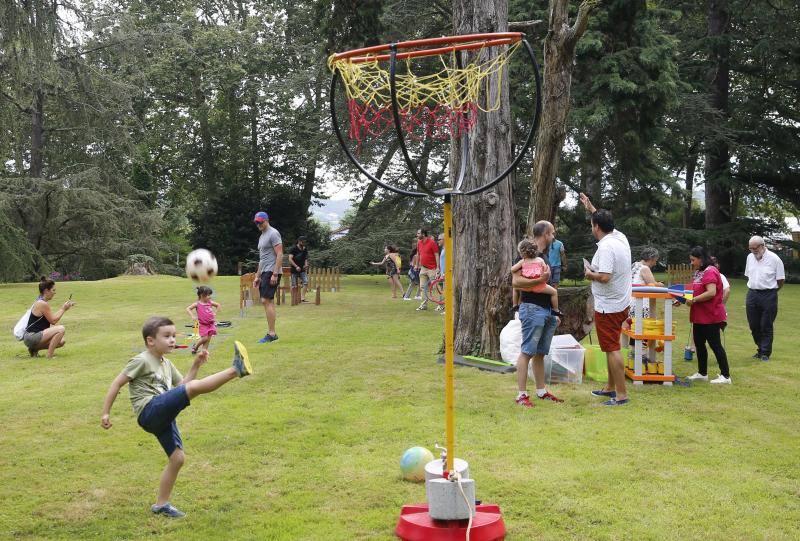 El jardín gijonés estuvo repleto de niños disfrutando de todas las actividades destinadas a ellos con motivo de la Semana Grande.