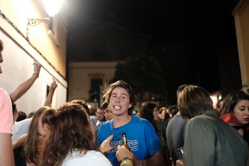 Miles de gijoneses y visitantes disfrutaron de una noche de fiesta con el gran espectáculo de los Fuegos como protagonista