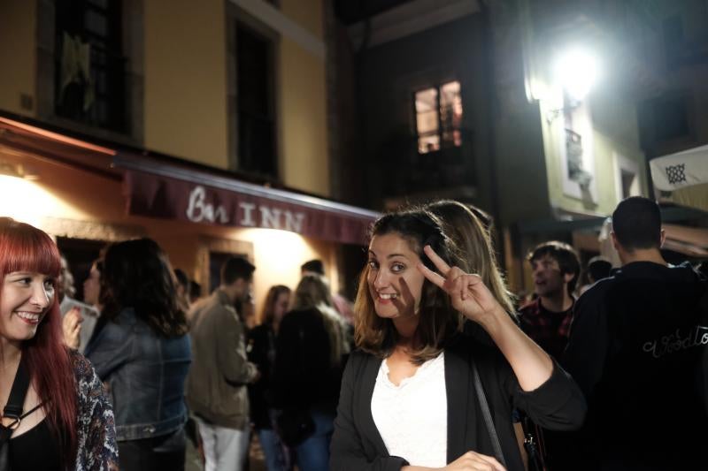 Miles de gijoneses y visitantes disfrutaron de una noche de fiesta con el gran espectáculo de los Fuegos como protagonista