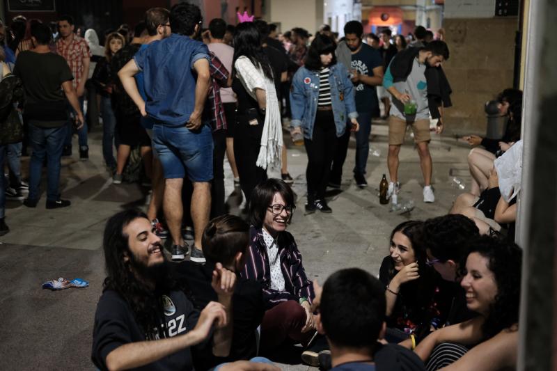 Miles de gijoneses y visitantes disfrutaron de una noche de fiesta con el gran espectáculo de los Fuegos como protagonista