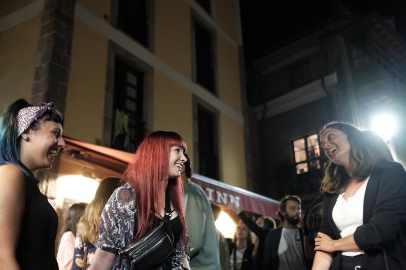 Miles de gijoneses y visitantes disfrutaron de una noche de fiesta con el gran espectáculo de los Fuegos como protagonista