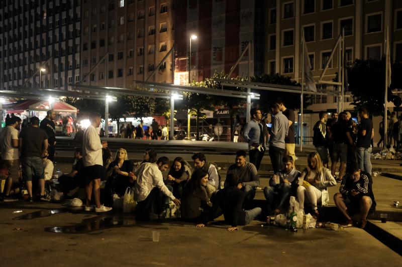 Miles de gijoneses y visitantes disfrutaron de una noche de fiesta con el gran espectáculo de los Fuegos como protagonista