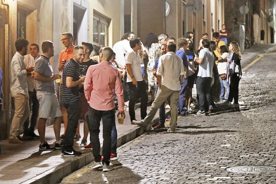 Miles de gijoneses y visitantes disfrutaron de una noche de fiesta con el gran espectáculo de los Fuegos como protagonista