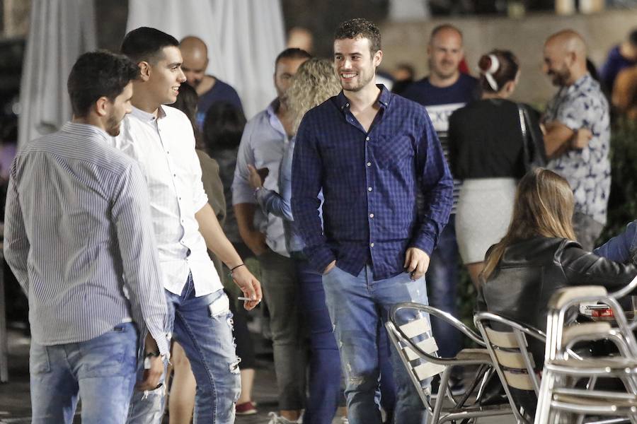 Miles de gijoneses y visitantes disfrutaron de una noche de fiesta con el gran espectáculo de los Fuegos como protagonista