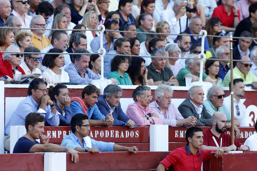 Los toros de El Freixo, ganadería propiedad de 'El Juli', mansurronearon y no ayudaron a los diestros