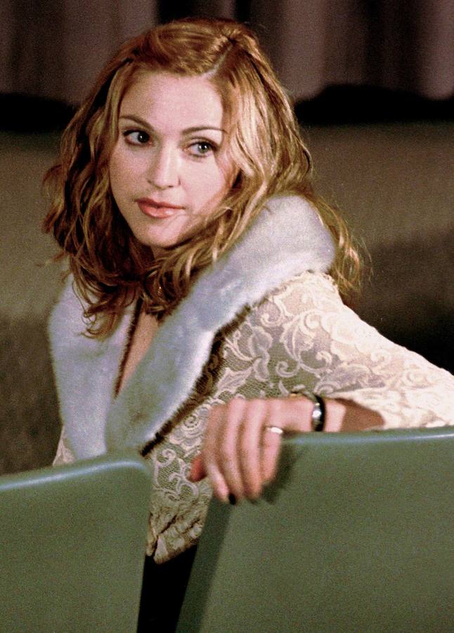 Madonna cumple 60 años sigue siendo un icono de la música y de mucho más. Ha sido su particular estilo de vida y su personalidad lo que le han llevado al éxito. Destaca por ser una mujer que entra en conflicto con las cuestiones sociales que están más de actualidad.