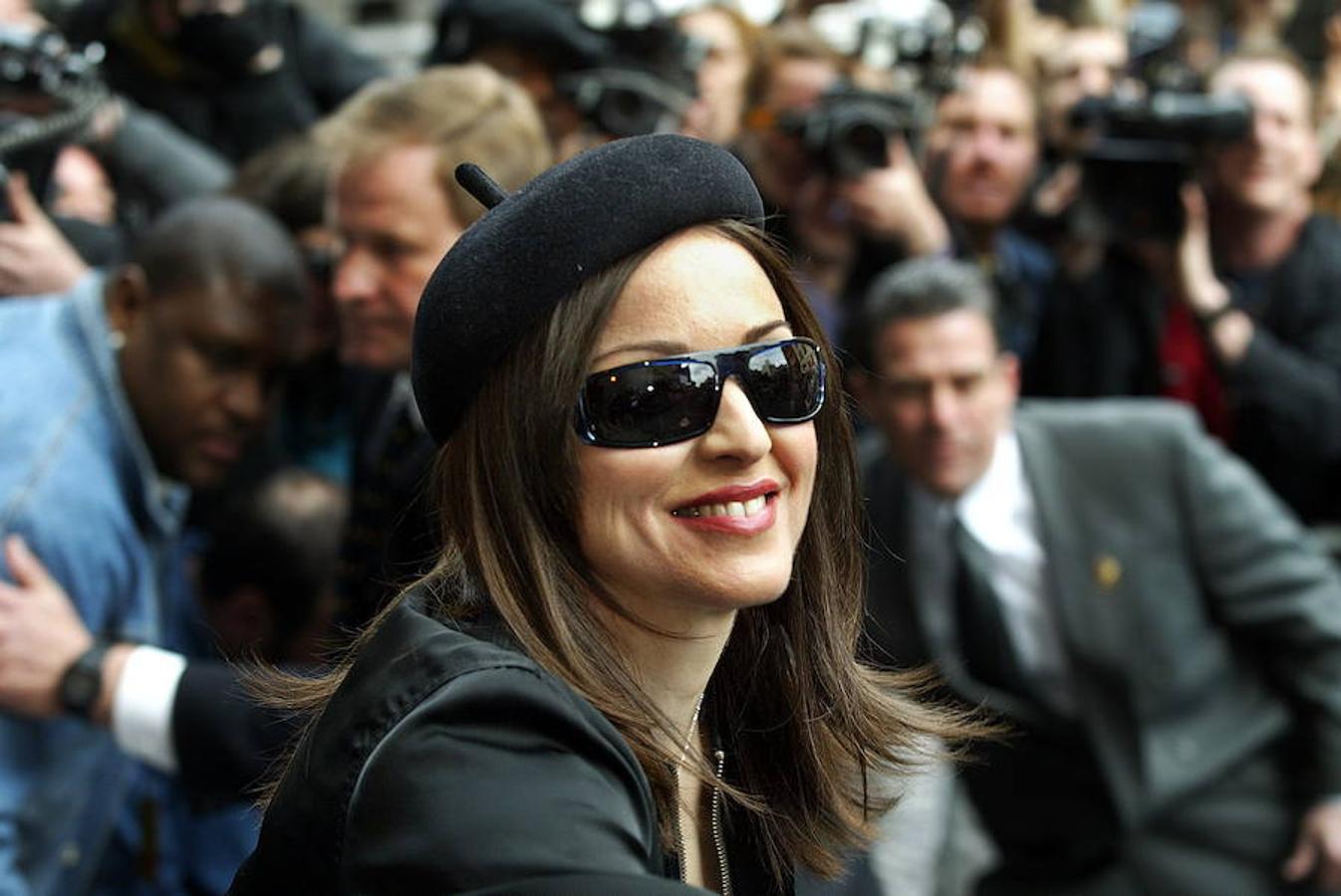 Madonna cumple 60 años sigue siendo un icono de la música y de mucho más. Ha sido su particular estilo de vida y su personalidad lo que le han llevado al éxito. Destaca por ser una mujer que entra en conflicto con las cuestiones sociales que están más de actualidad.