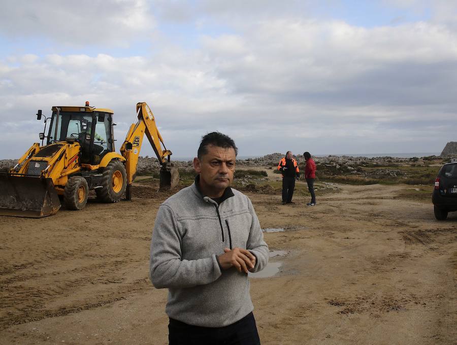 El fallecido se encargaba de las áreas de Medio Rural, Playas y Personal en el Consistorio llanisco