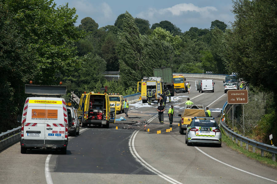 El accidente tuvo lugar a mediodía en la N-634 por causas que se desconocen