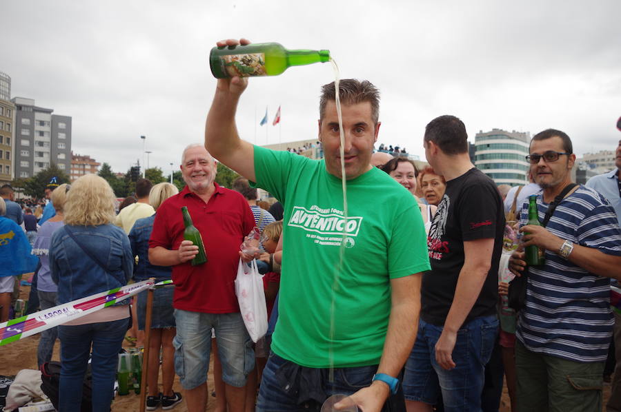 9.580 escanciadores consiguieron que la ciudad supere la marca del año pasado en la tradicional cita en Poniente