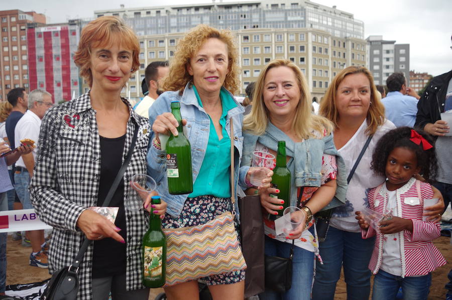 9.580 escanciadores consiguieron que la ciudad supere la marca del año pasado en la tradicional cita en Poniente