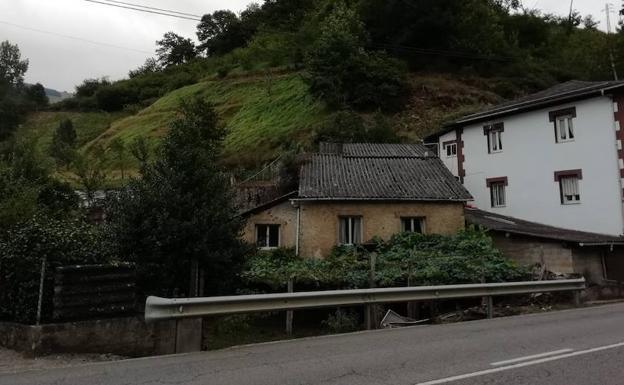 Fallece un vecino de Cangas del Narcea tras ser embestido por un carnero