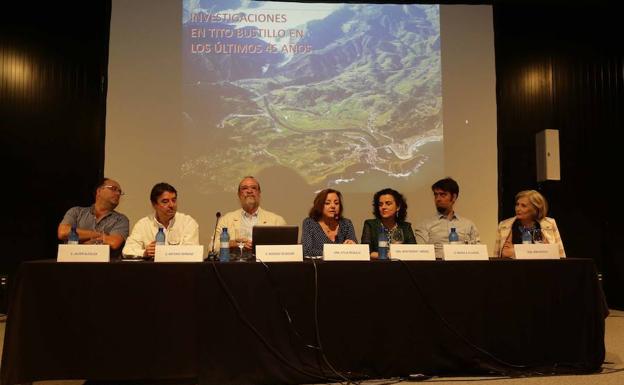 Javier Alcolea, Antonio Hernanz, Rodrigo de Balbín, Otilia Requejo, Montserrat Jiménez, Manolo Alcaraz y Mimi Bueno.