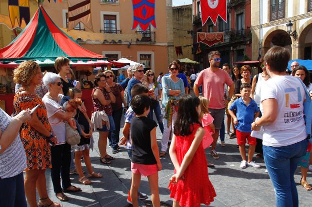 Paseo medieval en un verano con mucho arte
