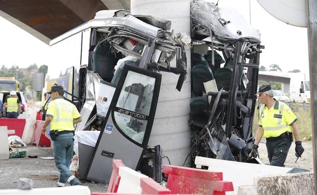 Accidente de autobús en Avilés | Omar López, un experimentado conductor, «muy prudente y educado»