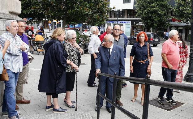 Accidente de autobús en Avilés | «Cuesta creer que le haya pasado algo así a alguien tan bondadoso»