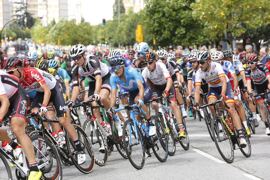 La Vuelta entra en Asturias en su XIII etapa La prueba ha transcurrido desde Candás hasta La Camperona