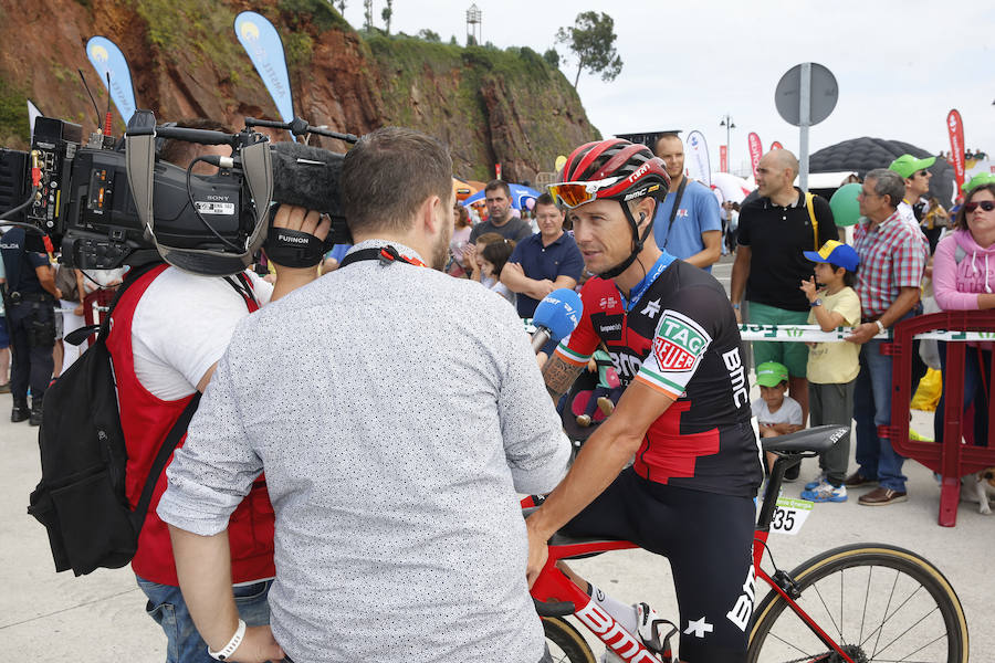 La Vuelta entra en Asturias en su XIII etapa La prueba ha transcurrido desde Candás hasta La Camperona