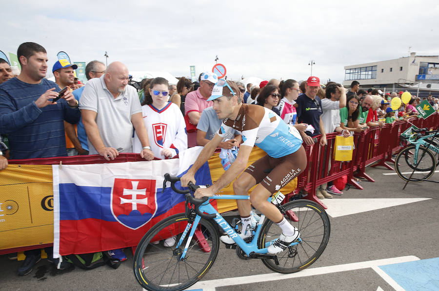 La Vuelta entra en Asturias en su XIII etapa La prueba ha transcurrido desde Candás hasta La Camperona