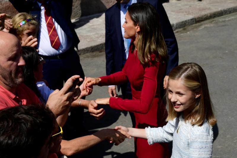 Este Día de Asturias, la princesa Leonor, heredera de la Corona, ha realizado su primera visita a Covadonga. Ha estado acompañada por sus padres, don Felipe y doña Letizia, y su hermana, la infanta Sofía.