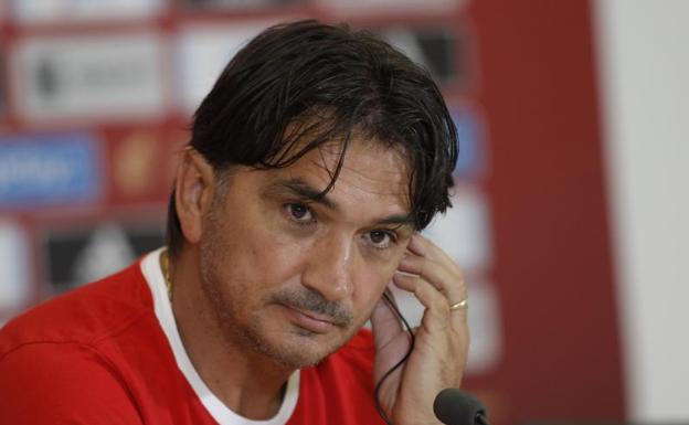 El seleccionador croata, Zlatko Dalic, en rueda de prensa en Elche. 