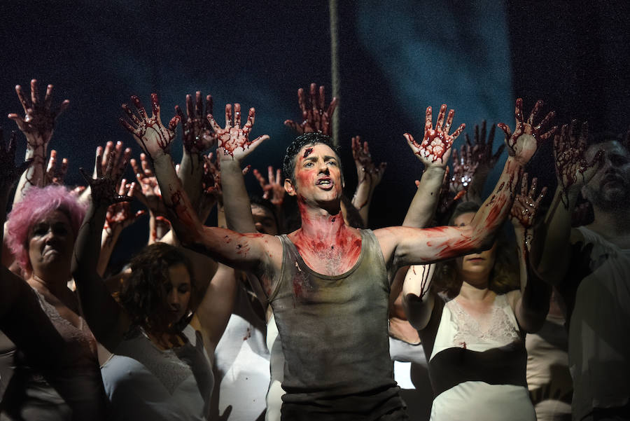 El público del Campoamor recibió con expectación y aplausos la obra de Jorge Muñiz con libreto de Javier Almuzara basada en el drama de Lope de Vega.