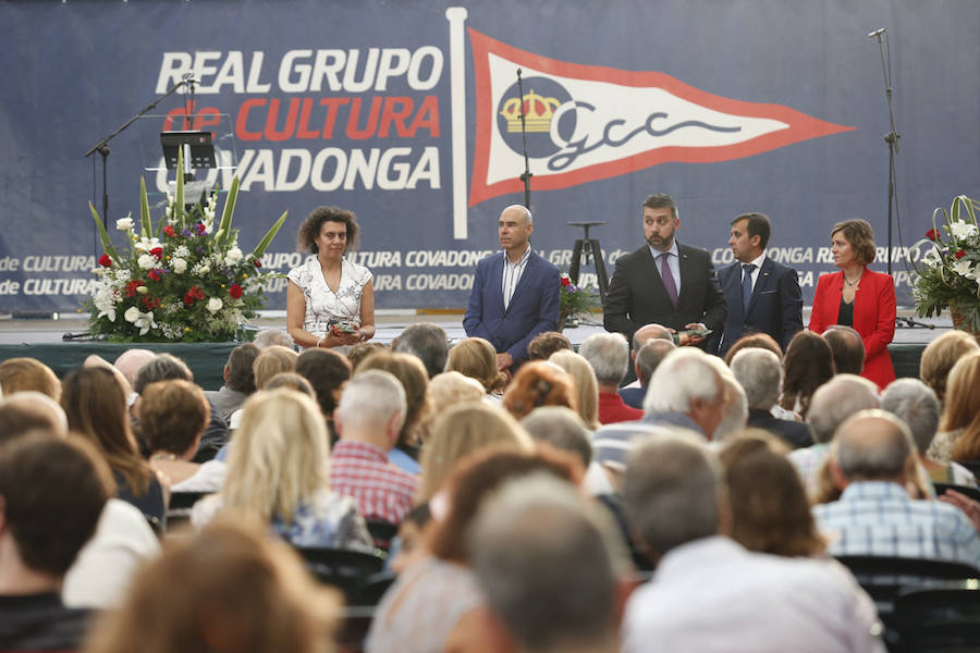 Los premiados pusieron el acento en el «ambiente alegre y familiar que caracterizaba a la entidad durante los primeros años.