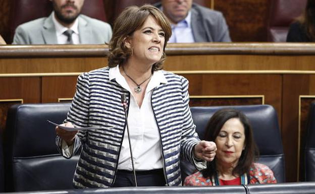 La ministra de Justicia, Dolores Delgado, durante la sesión de control al Gobierno en el Congreso. 