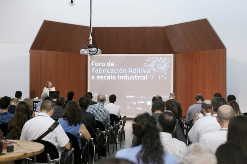 Laboral Centro de Arte ha sido el escenario de la recepción institucional del I Foro de fabricación Aditiva a escala industrial, en el que se analizan las posibilidades de la impresión 3D y sus aplicaciones.