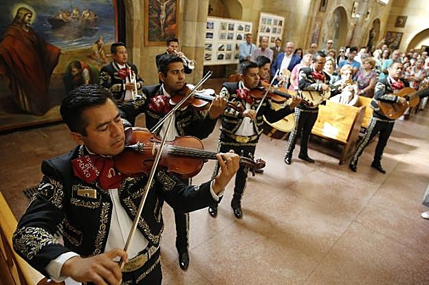 Música de México en el Cristo de Turón, que no tuvo procesión