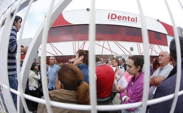 La clínica iDental de Gijón, condenada a pagar más de 26.000 euros a una paciente por un mal tratamiento