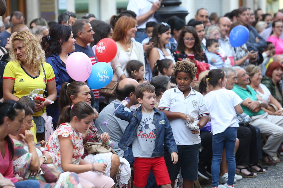 Fotos: ¿Estuviste en el desfile del Día de América en Asturias 2018? ¡Búscate!