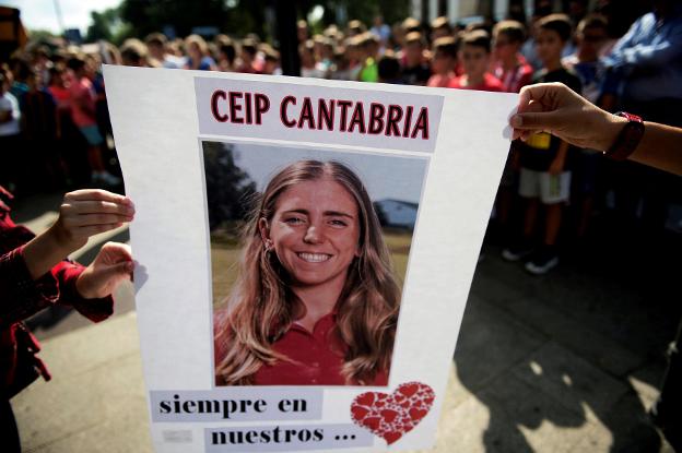 Uno de los mensajes dirigidos a la joven cántabra. 