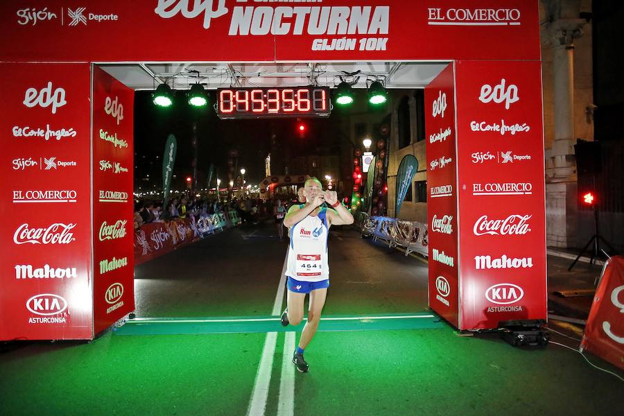 Fotos: ¿Estuviste en la EdP Carrera Nocturna Gijón 10 k? ¡Búscate!