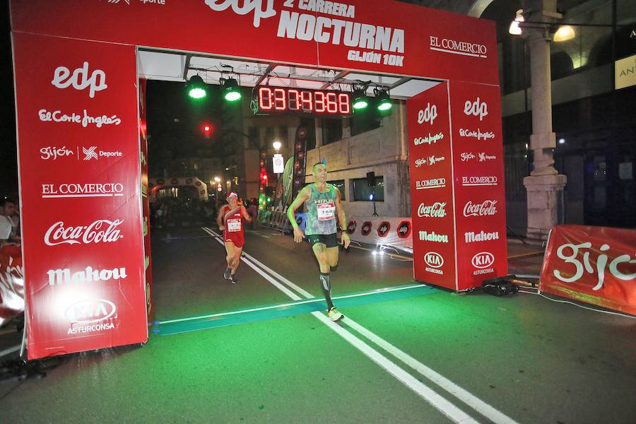 Fotos: ¿Estuviste en la EdP Carrera Nocturna Gijón 10 k? ¡Búscate!