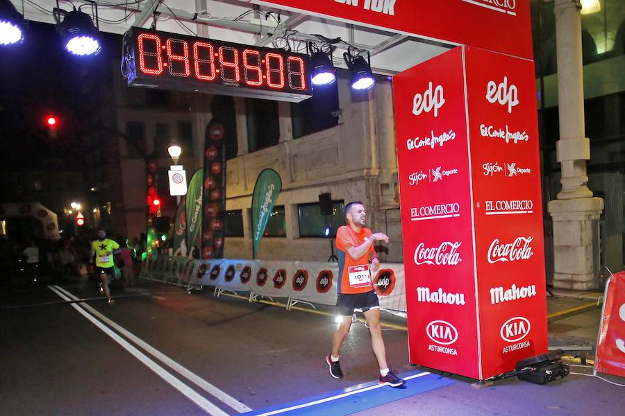 Fotos: ¿Estuviste en la EdP Carrera Nocturna Gijón 10 k? ¡Búscate!