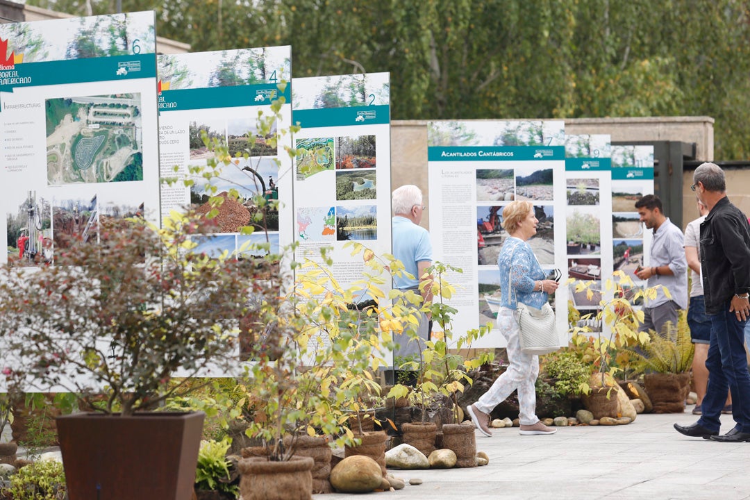 El jardín gijonés celebra el equinoccio con una jornada de puertas abiertas y visitas guidadas al nuevo bioma boreal y el laberinto de laurel.