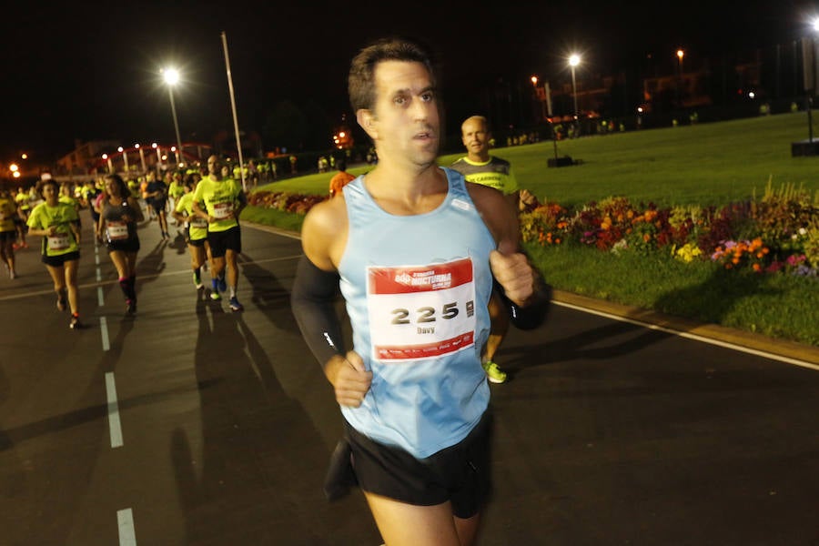 Fotos: ¿Estuviste en la EdP Carrera Nocturna Gijón 10 k? ¡Búscate! (2)