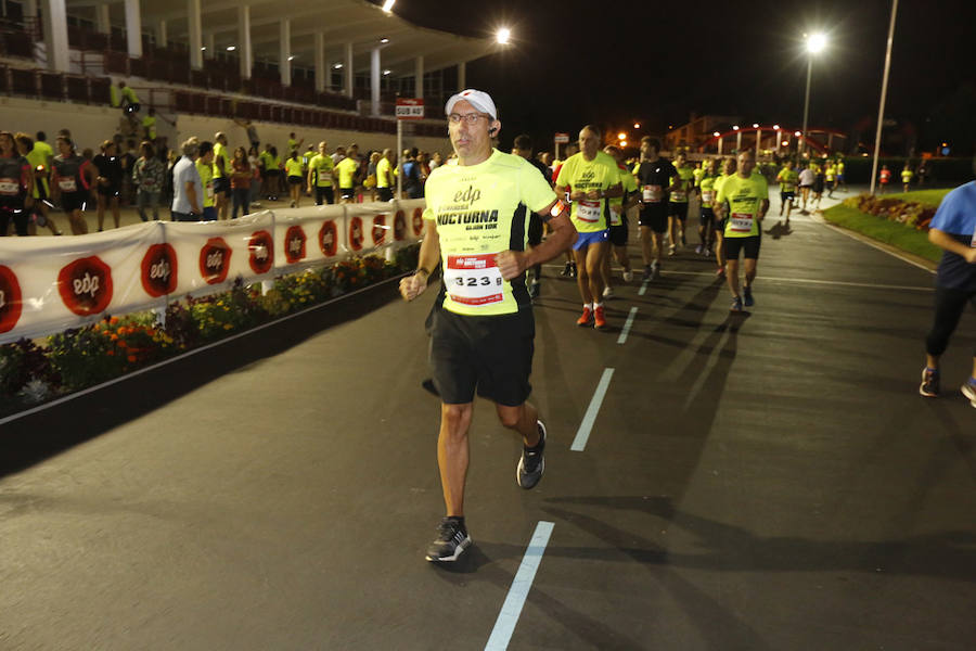 Fotos: ¿Estuviste en la EdP Carrera Nocturna Gijón 10 k? ¡Búscate! (2)