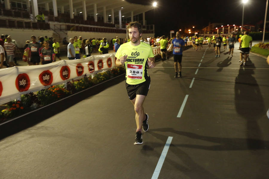 Fotos: ¿Estuviste en la EdP Carrera Nocturna Gijón 10 k? ¡Búscate! (2)