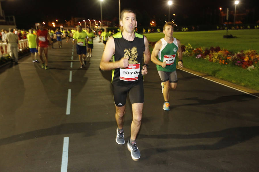 Fotos: ¿Estuviste en la EdP Carrera Nocturna Gijón 10 k? ¡Búscate! (2)