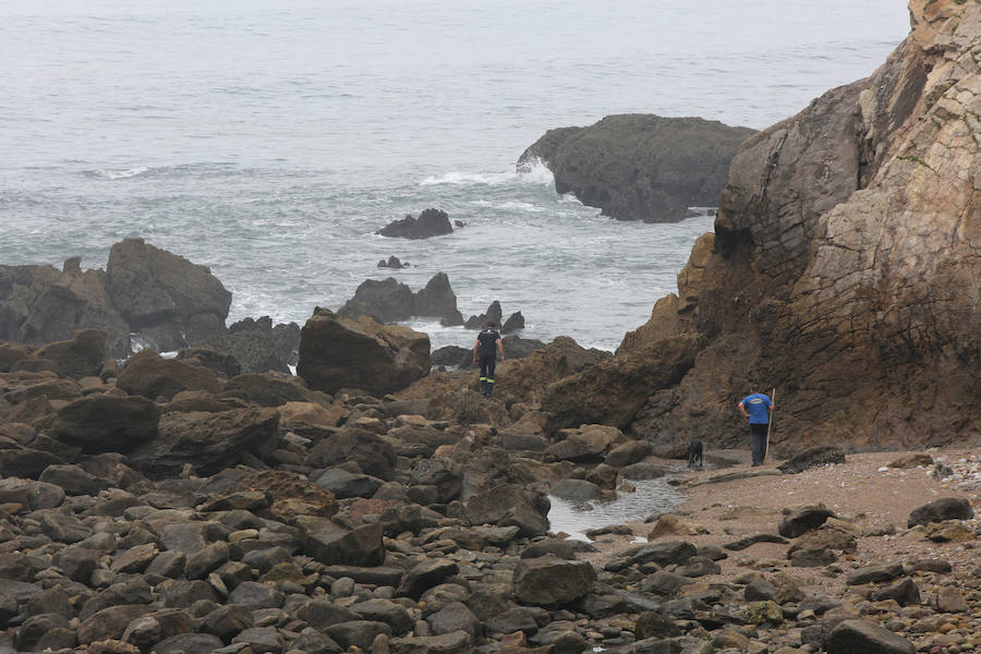 Policía, Bomberos y Guardia Civil rastrean por tierra y mar para localizar a los desaparecidos, dos vecinos de Oviedo y Avilés