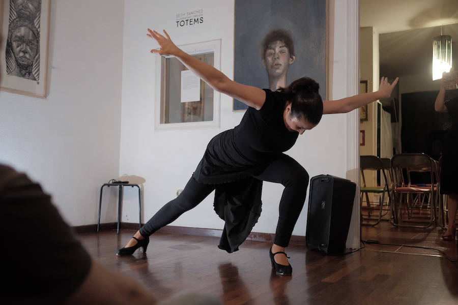 La cita reúne alrededor de las galerías y los espacios públicos a numerosos público que acudió a disfrutar de variadas actividades