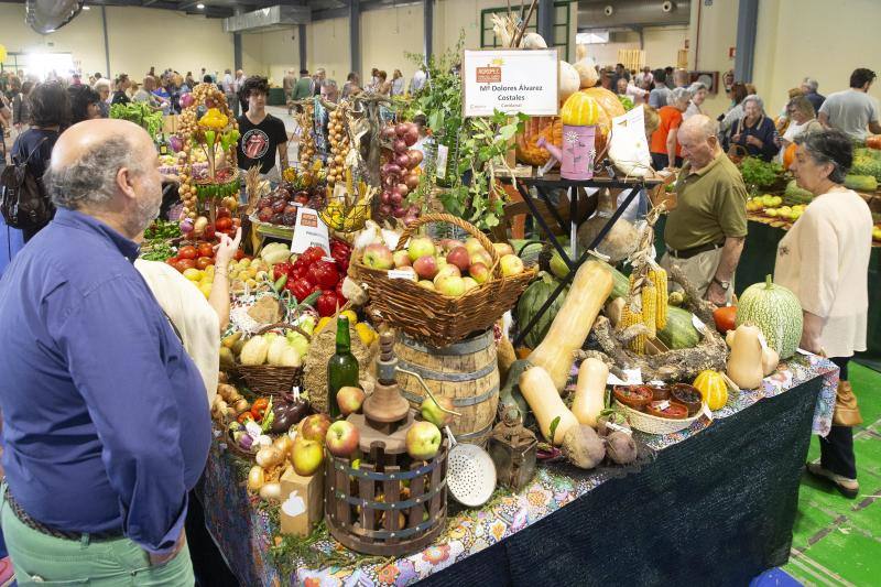 Las reses de la explotación gozoniega arrasa en el concurso de frisonas y la vaca 'Koketa' revalida el título del pasado año.