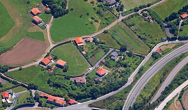 Vista aérea del Monte Morís, donde se ampliará el alcantarillado.